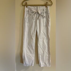 Mug beige and white striped pants​​​​​​​​